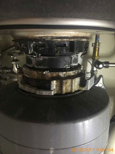 ZEST製ディスポーザーの腐敗部分