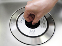 スキューズ・モデルF-13